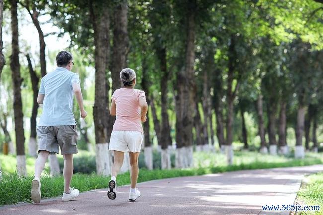 脑子总卡壳可能是“断崖式病弱” 日常要留心这些