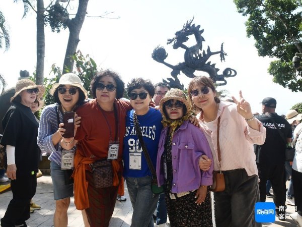 九游体育app娱乐在天丽湾凯悦旅店举办的晚宴上-九游体育官网 九游娱乐(NineGameSports)官方网站